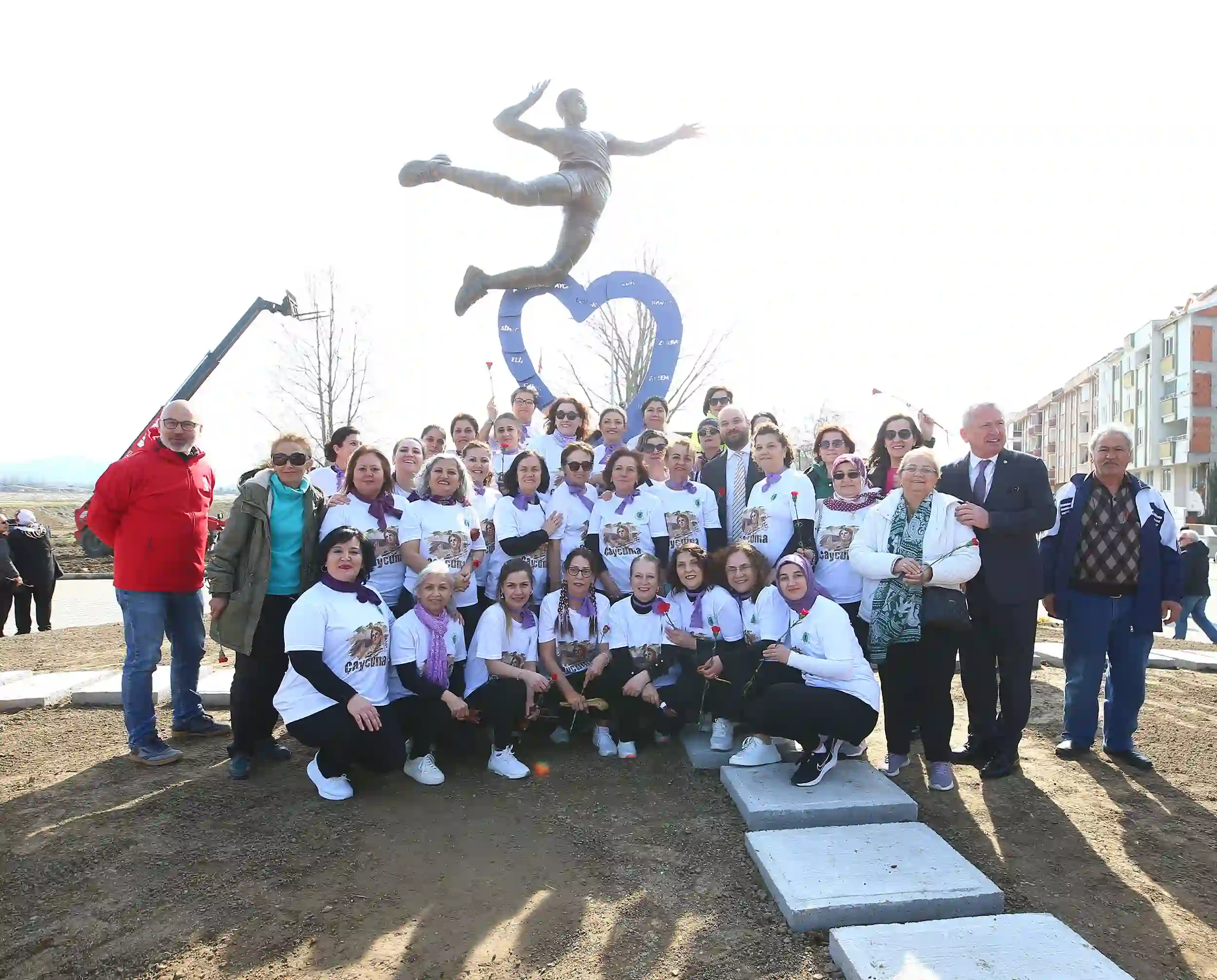 Zonguldak Çaycuma'da Melissa Vargas Heykelinin Açılışı Yapıldı3