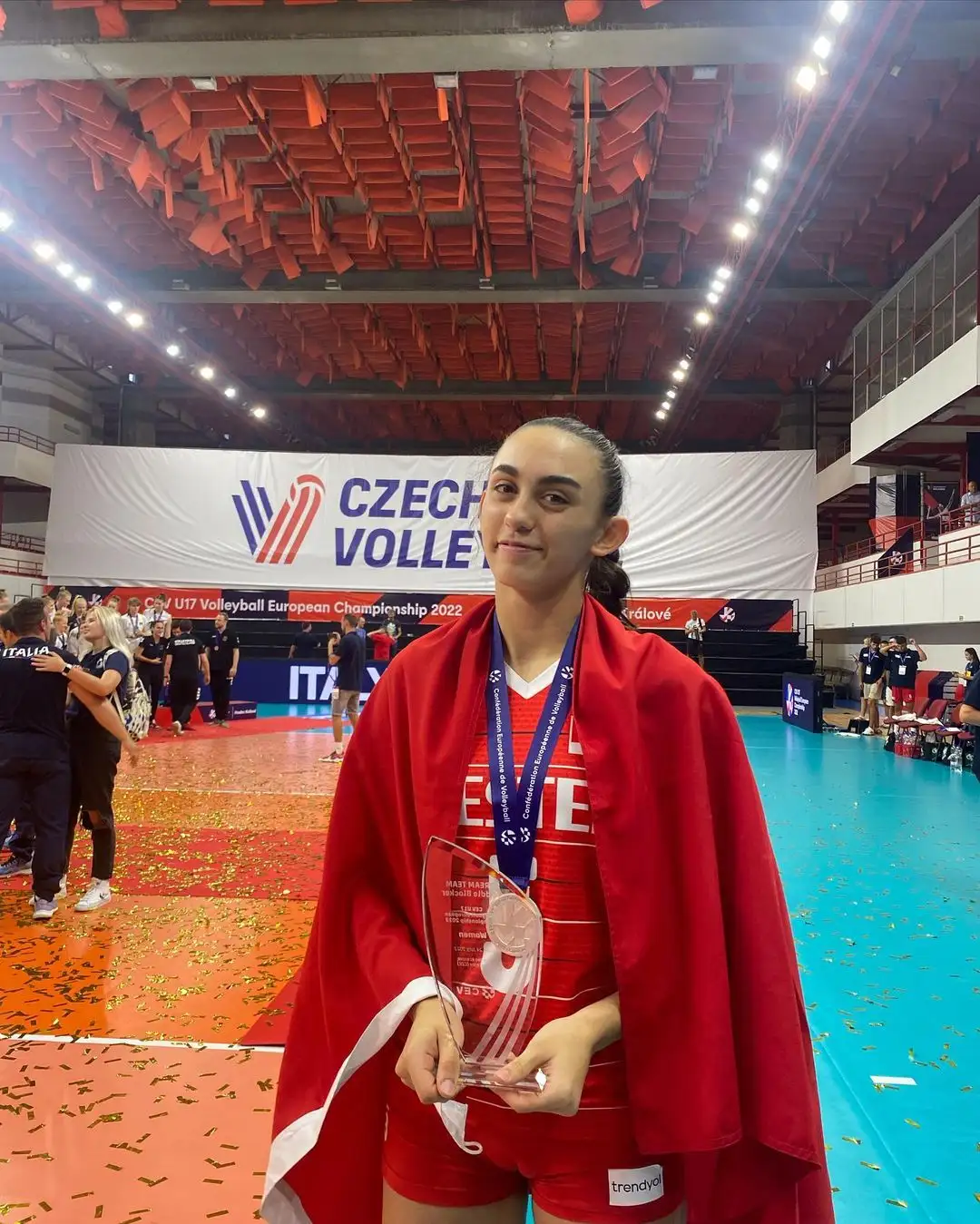 Begüm Kaçmaz Gelecek Sezonda Beşiktaş'ta2