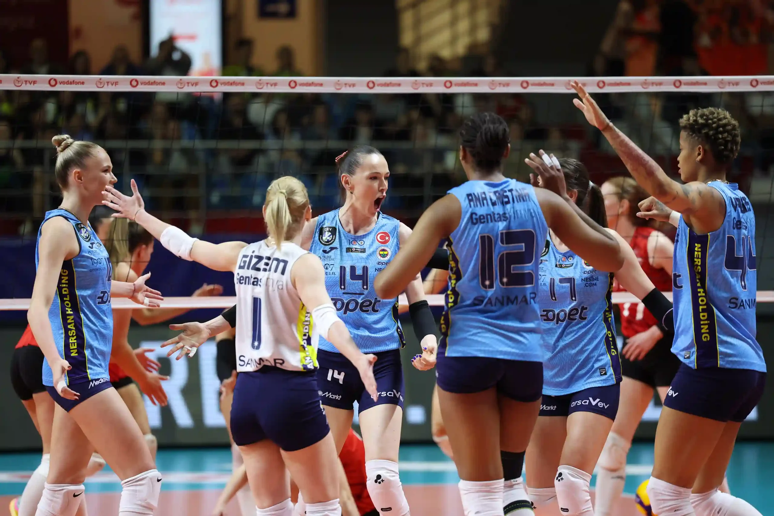Fenerbahçe, Play-Off Serisinin İlk Maçında 3-0 Galip1