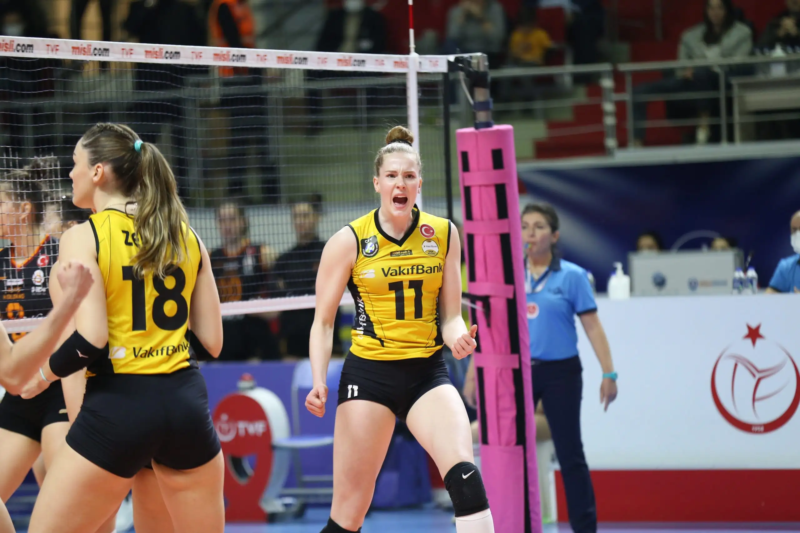 Isabelle Haak İtalya ve Sultanlar Ligi'ni Karşılaştırdı3