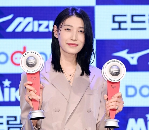 Kim Yeon-koung, Emeklilik Kararından Vazgeçtiğini Açıkladı2