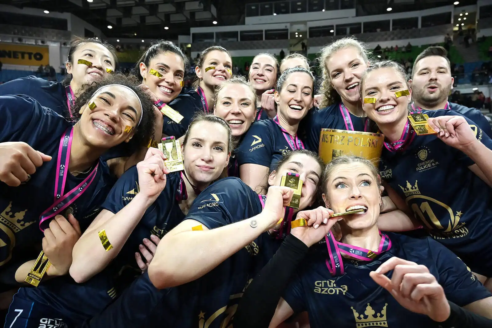 Saliha Şahin'li Chemik Police Polonya Ligi Şampiyonu3