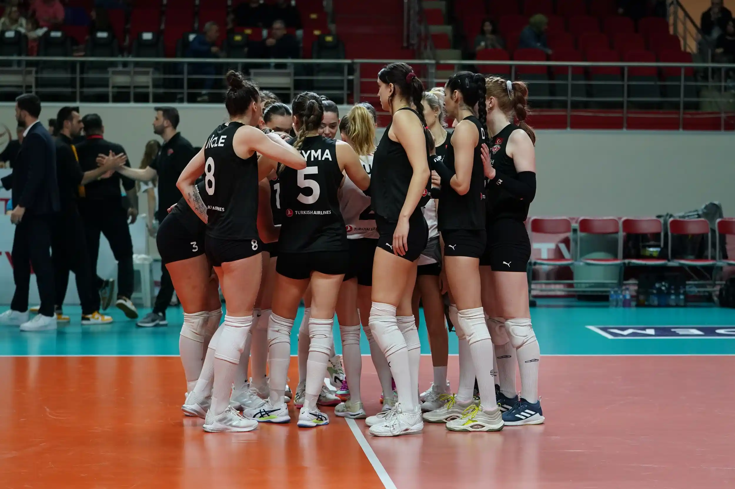 Türk Hava Yolları, 3-4 Serisinde VakıfBank'ın Konuğu2