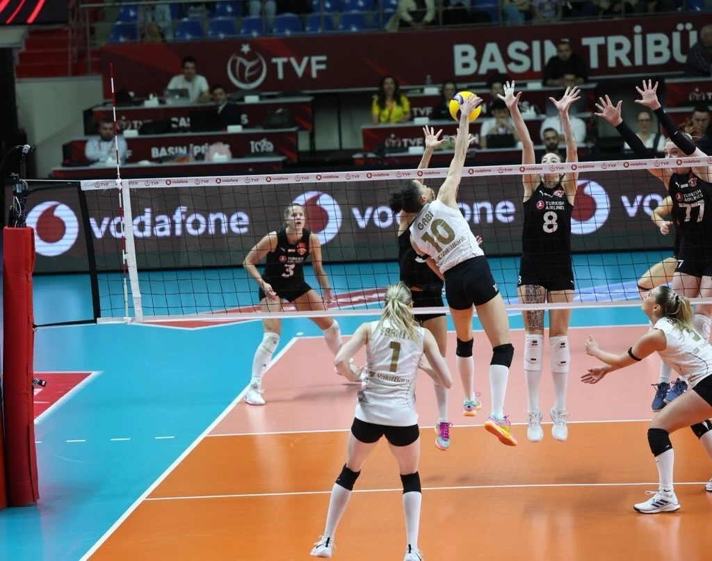 VakıfBank, Sultanlar Ligi Üçüncülüğüne Bir Adım Daha Yaklaştı3