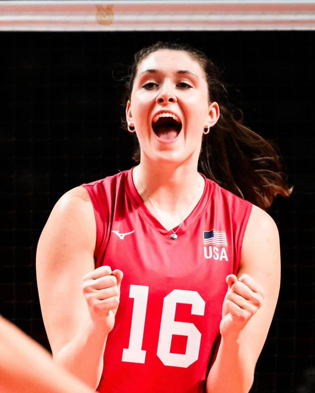 ABD'li Orta Oyuncu Dana Rettke Eczacıbaşı'nda2