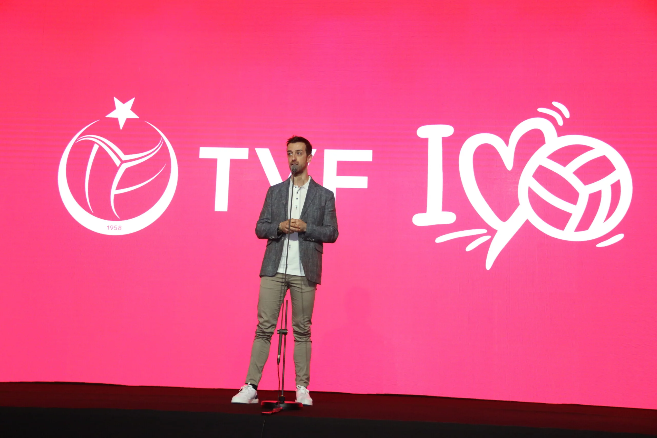 Daniele Santarelli: "Bütün ödülleri kazanmak istiyoruz."11