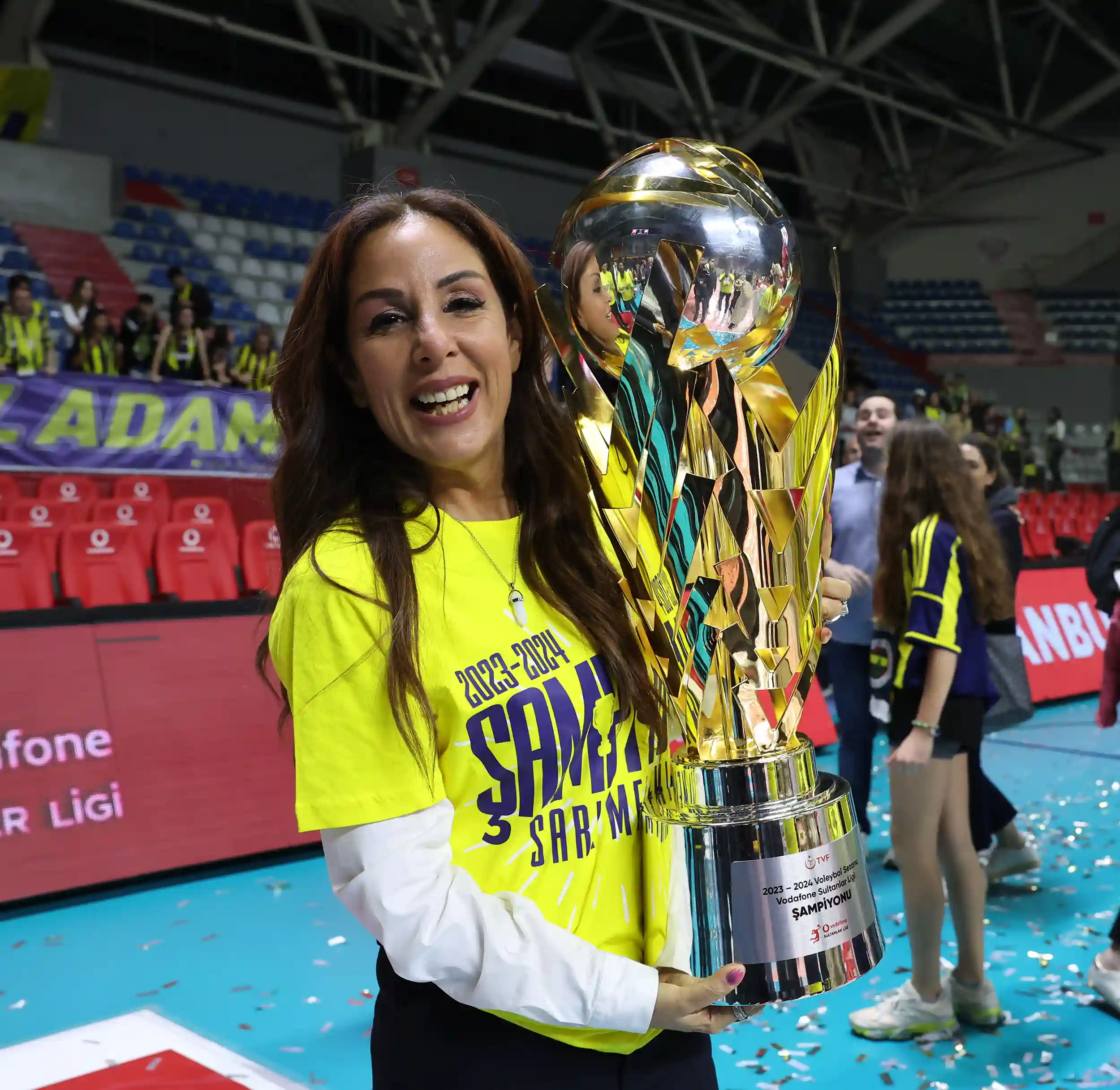 Fenerbahçe'de Simla Türker Bayazıt Görevinden Ayrıldı2