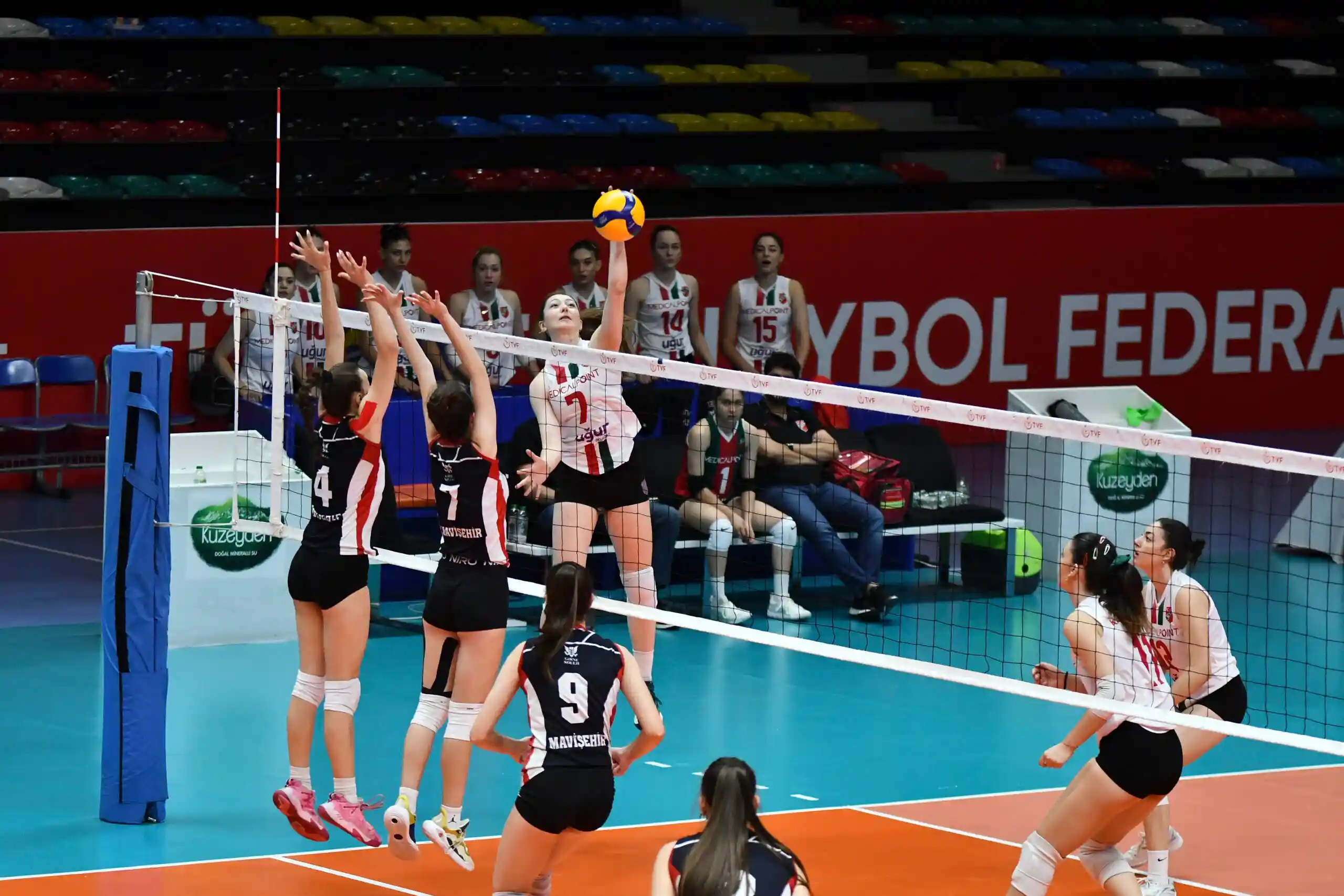 Genç Kızlar Türkiye Şampiyonası'nda Yarı Final Eşleşmeleri Belli Oldu1