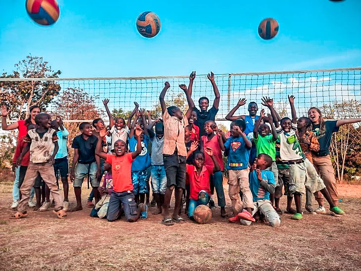 Let's Keep The Ball Flying: Voleybolun Herkes İçin Erişilebilir Olduğu Bir Dünya2