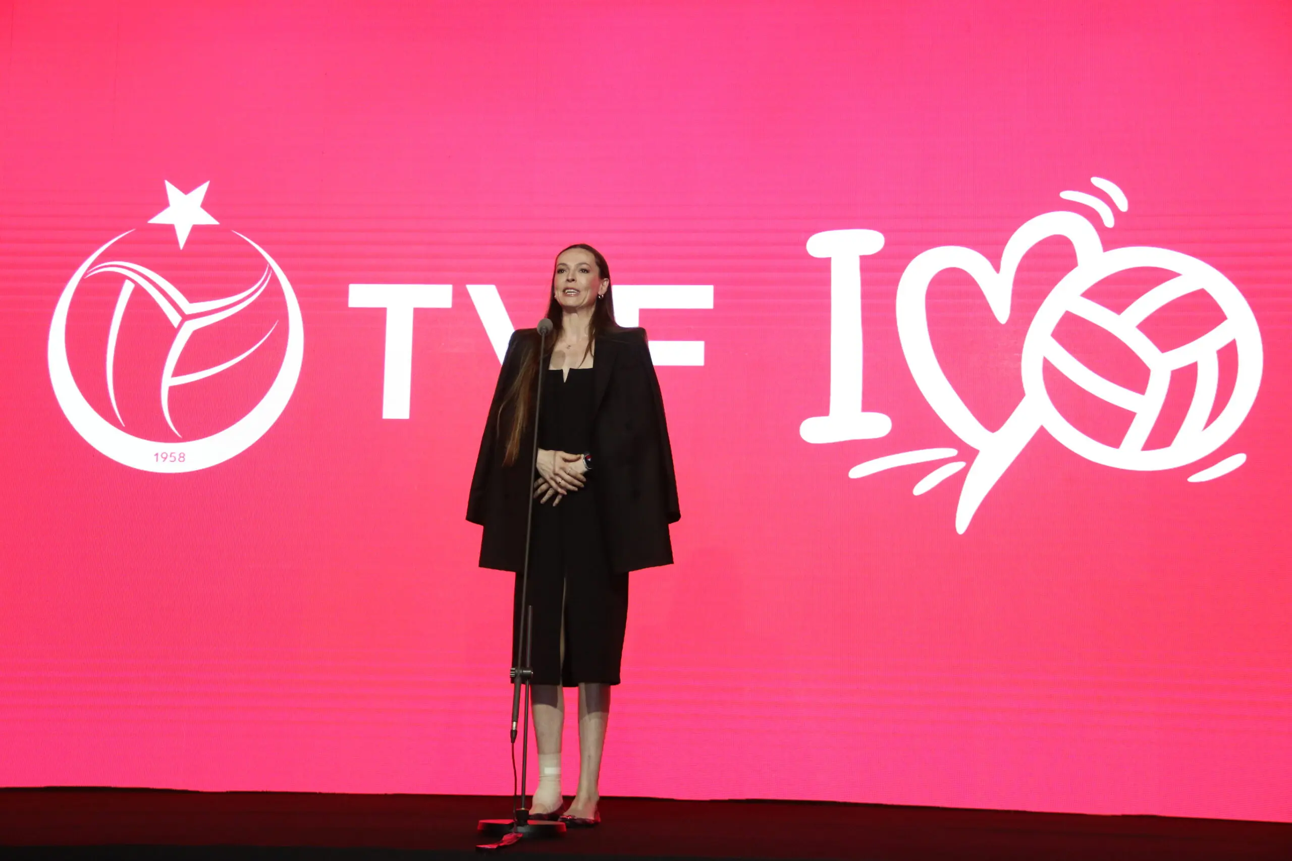 Türk Voleybol Camiası Milli Takım Sezonuna Merhaba Gecesi'nde Bir Araya Geldi2