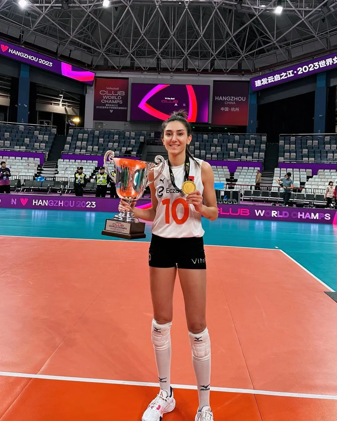 Eczacıbaşı Yaprak Erkek ile Devam Ediyor2