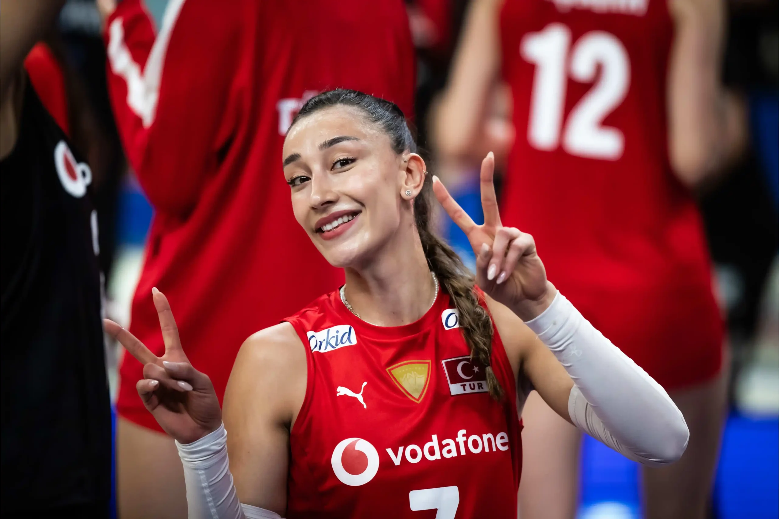 Hande Baladın Paris'te görüşmek üzere1