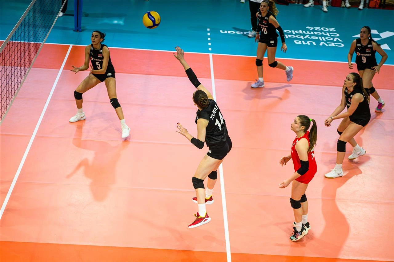 U18 Milli Takımımız Avrupa Şampiyonası'nda Almanya'ya 3-2 Mağlup Oldu1