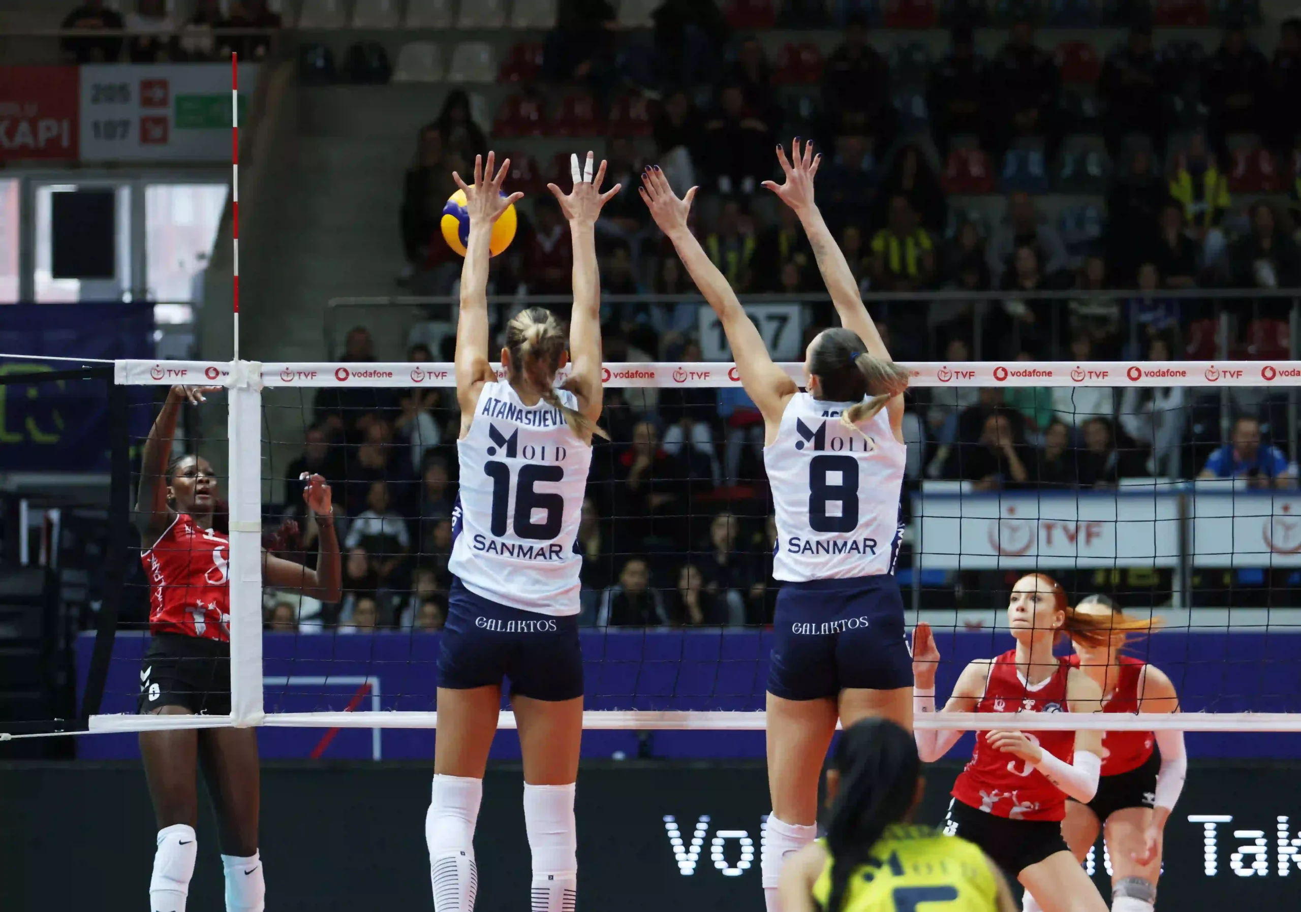 Fenerbahçe Deplasmandan 3 Puanla Dönüyor2