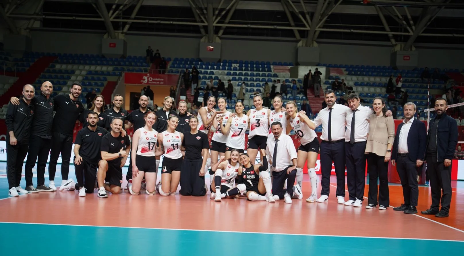 Türk Hava Yolları, Evinde 3-0 Galip1